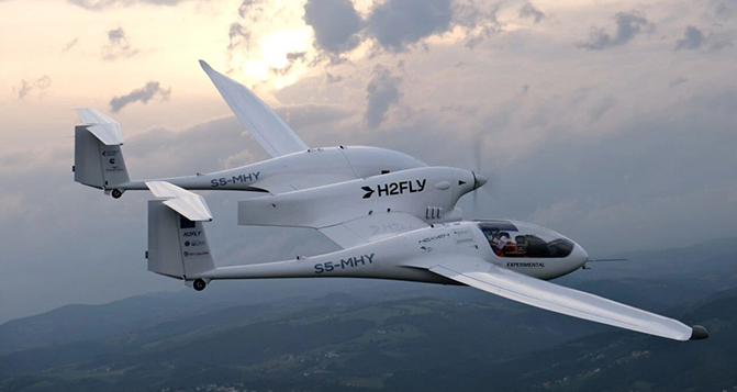 8時間飛行し続けます!世界初の有人液体水素飛行機が離陸しました